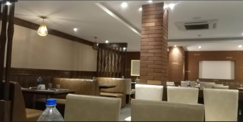 Ample Yard Chennai Exterior photo