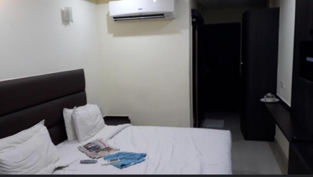 Ample Yard Chennai Exterior photo